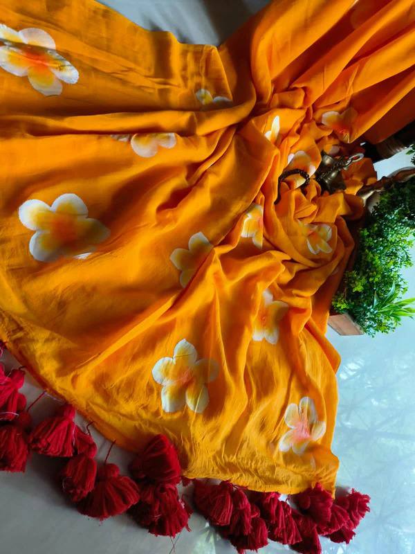 ORANGE AND WHITE COLOR FLORAL SAREE.